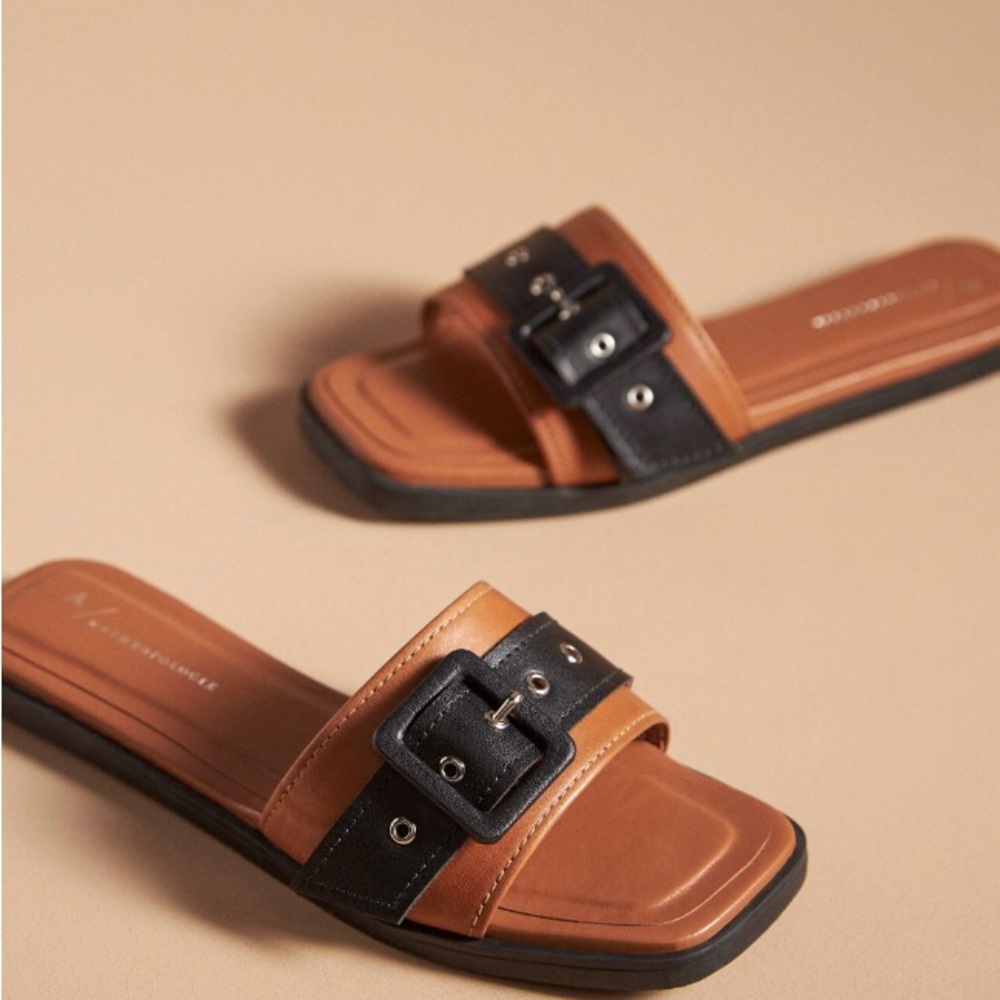NWT Anthropologie Buckle Slides in Cedar/Black